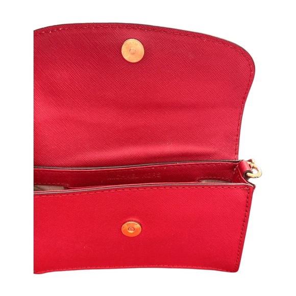 Michael Kors Red Leather Crossbody Bag with Gold Chain & Bow Detail - Picture 6 of 6